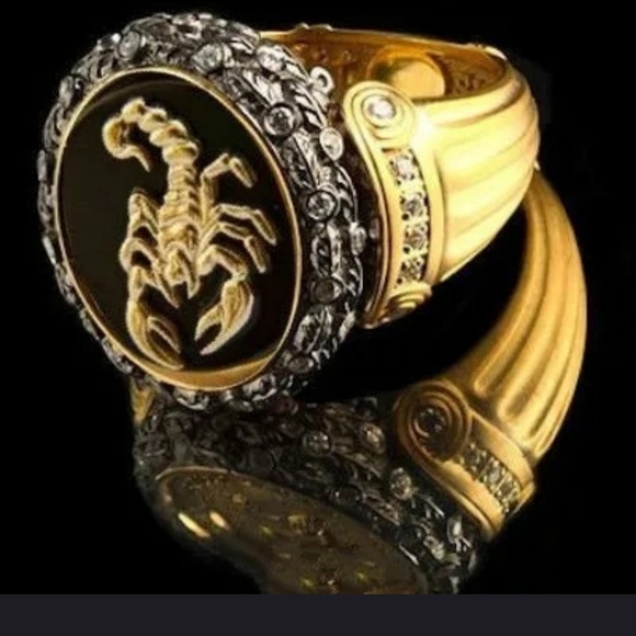 Mans Ring - Picture 3 of 3